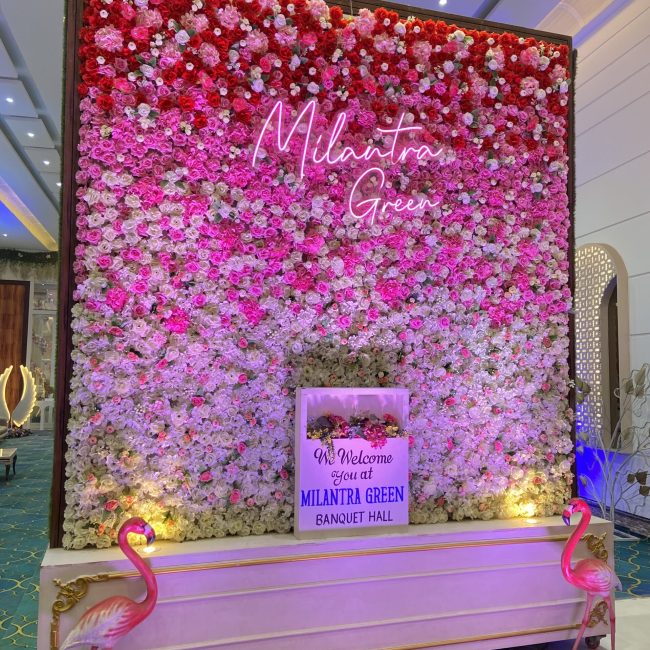 large banquet halls in Noida wedding stage